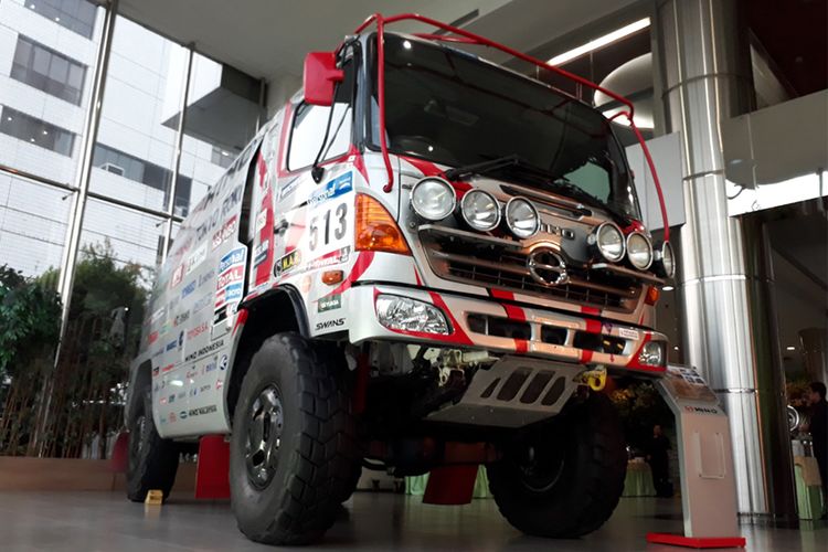 Truk Hino Juara Dakar Rally Sampai di Indonesia