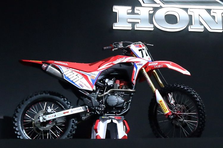 Sosok motor trail yang ditengarai 150 cc sebagai tanda kehadiran CRF150 di Indonesia.