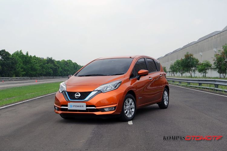 Nissan Note e-Power versi pasar Jepang yang diuji coba di Indonesia, Senin (23/10/2017).