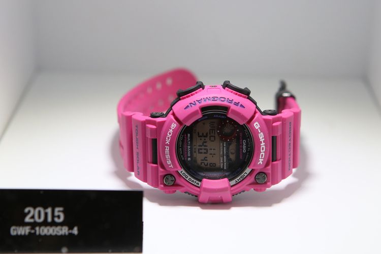 Salah satu seri Frogman yang dipamerkan dalam acara peringatan 35 tahun G-Shock, di Madison Square Garden, Manhattan, Kota New York, Amerika Serikat. 