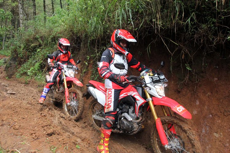 Test ride Honda CRF150L pada 14 - 15 November 2017.