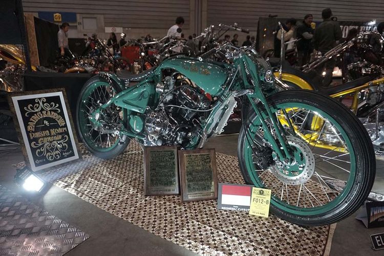 Motor kustom berbasis CBR250RR bernama Paing Saddewa dari Puspa Kediri Custom tampil di Yokohama Hot Rod Custom Show. 