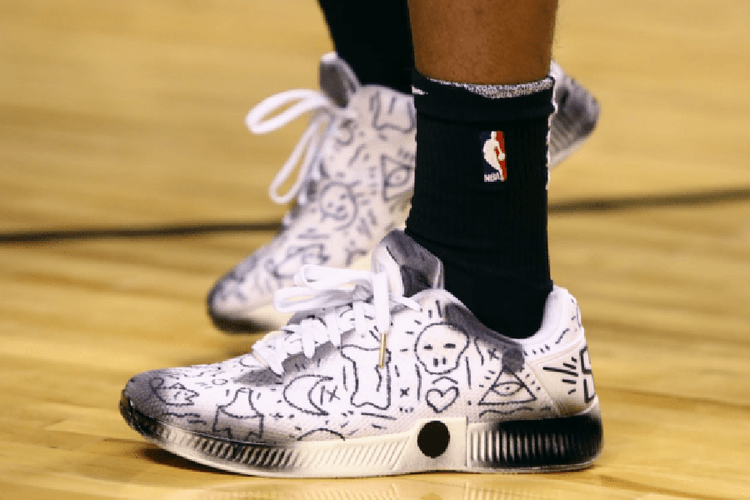 spencer dinwiddie sneakers