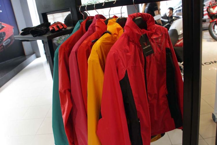 Merek apparel lokal baru asal Bandung, Inventzo. 