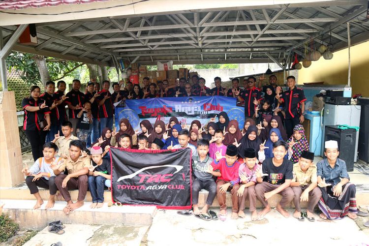 Salah satu kegiatan touring ke Lampung yang dilakukan Toyota Agya Club pada 23 ? 25 Februari lalu. 