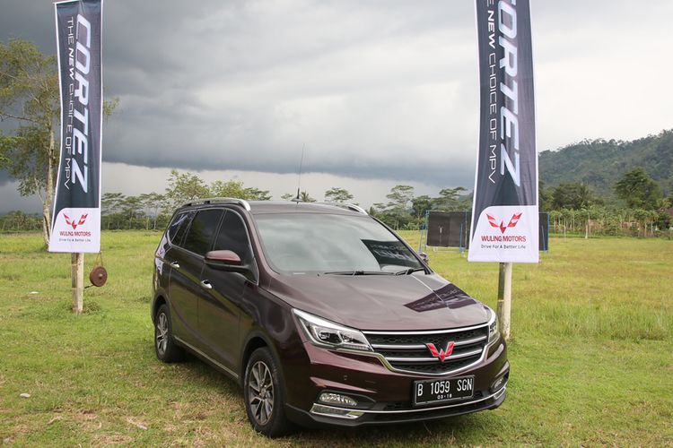 Test Drive Wuling Cortez