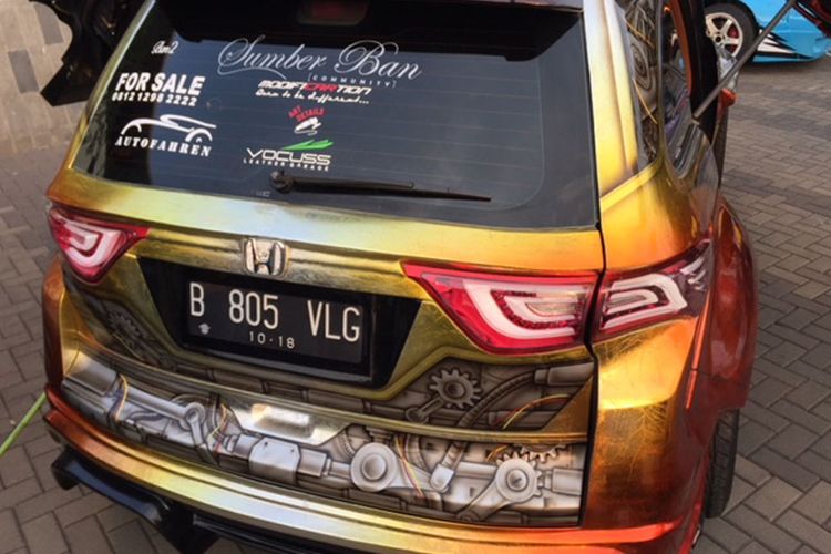 Tampilan belakang CR-V yang bergaya Harrier