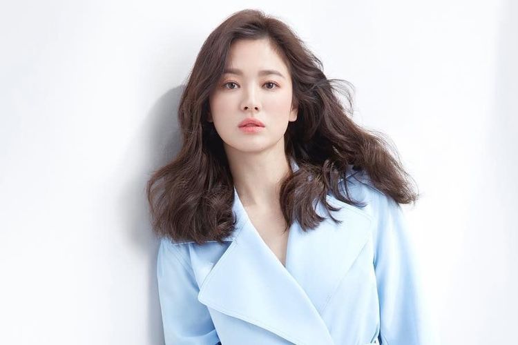 Foto : Geram Song Hye Kyo Difitnah, Agensi Ancam Lapor Polisi