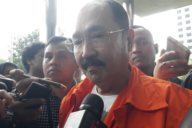 Mantan pengacara Setya Novanto, Fredrich Yunadi di KPK, Kuningan, Jakarta, Senin (15/1/2018)