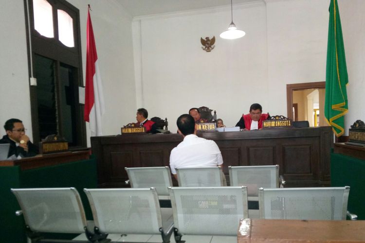 Tubagus Chaeri Wardhana alias Wawan dihadirkan sebagai saksi dengan terdakwa mantan Kalapas Sukamiskin Wahid Husein dalam Sidang lanjutan kasus suap fasilitas mewah di Lapas Sukamiskin kembali digelar di Pengadilan Tipikor Bandung, Rabu (30/1/2019).
