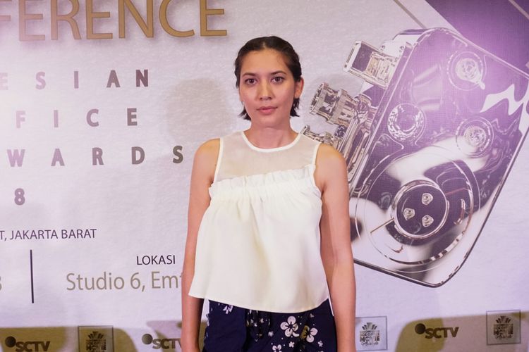 Artis peran Hannah Al Rasyid saat menghadiri jumpa pers Indonesian Box Office Movie Awards 2018 di SCTV Tower, Senayan, Jakarta Pusat, Rabu (14/3/2018).