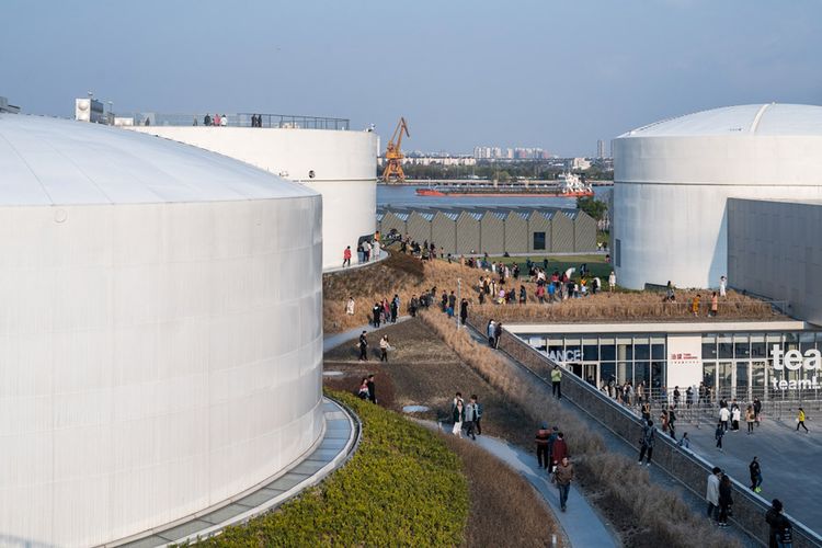 Galeri yang diberi nama Tank Shanghai tersebut dirancang oleh Studio Open Architecture. 