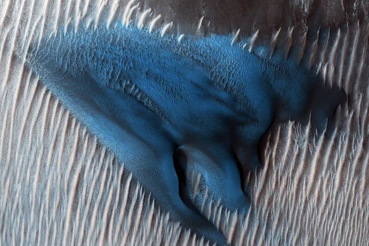 Gundukan biru di Mars