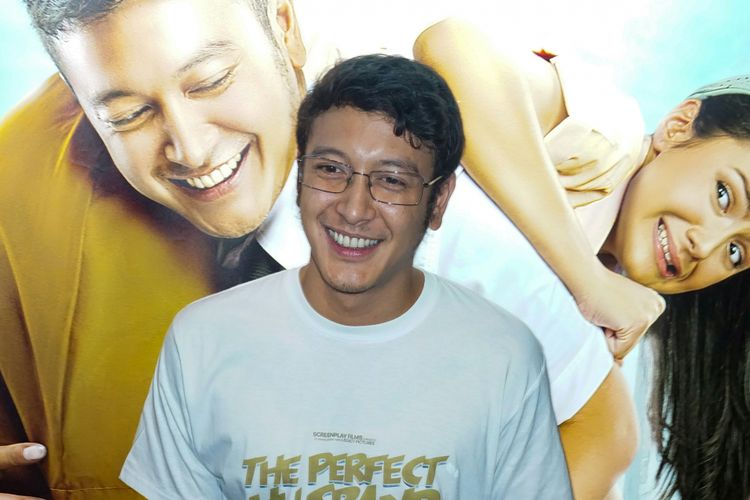Artis peran Dimas Anggara dalam jumpa pers peluncuran trailer film The Perfect Husband di kawasan Kemang, Jakarta Selatan, Senin (5/3/2018).