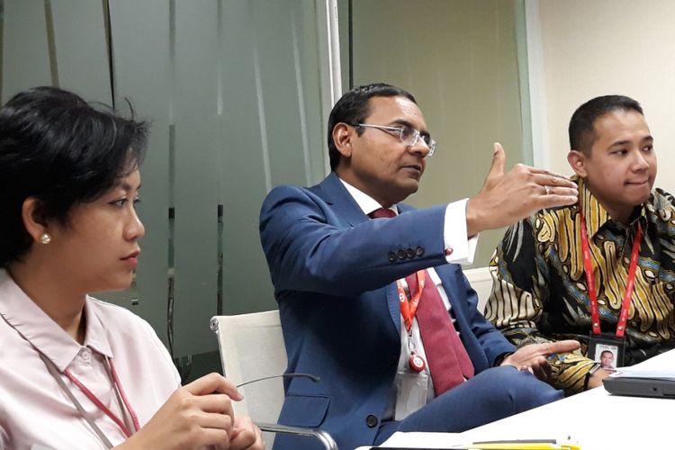 CEO HSBC Indonesia Sumit Duta (tengah) pada diskusi dan teleconference ASEAN-India 25th Anniversary di Jakarta, Rabu (24/1/2018).