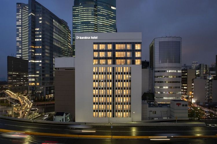 karaksa hotel Premier Tokyo Ginza menawarkan berbagai fasilitas dan layanan premium. Hotel ini memiliki beragam jenis kamar untuk memenuhi kebutuhan para pelancong, termasuk kamar penghubung yang ideal bagi keluarga dan kelompok.