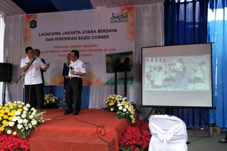 Wakil Gubernur DKI Jakarta Sandiaga Uno dan Walikota Jakarta Utara, Husein Murad saat memberikan sambutan di peluncuran program Jakarta Utara berdaya, Rabu (20/12/2017).