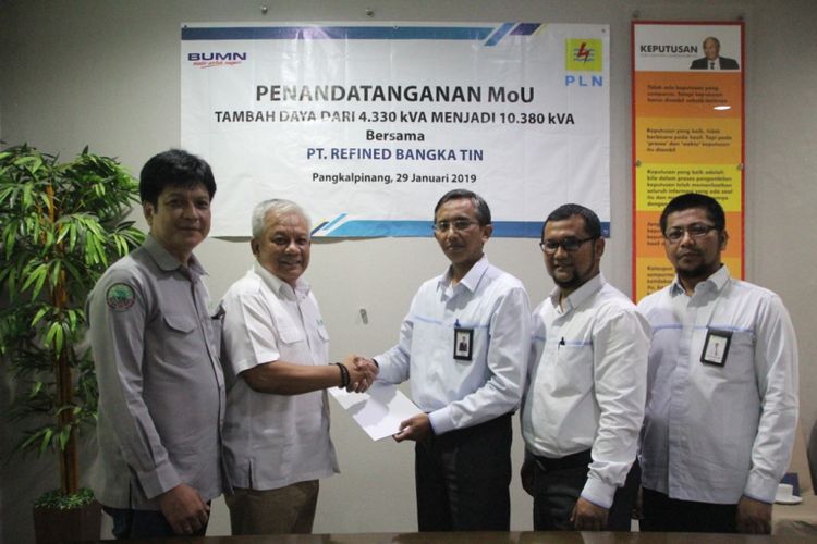 Kerja sama tambah daya PLN dengan perusahaan peleburan timah di Kabupaten Bangka, Kepulauan Bangka Belitung.