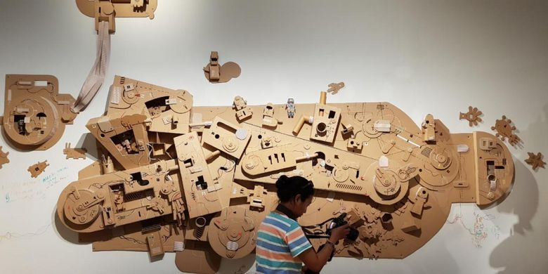Instalasi Kotak Utak-Atik karya Gatot Indrajati di Museum MACAN, Jakarta