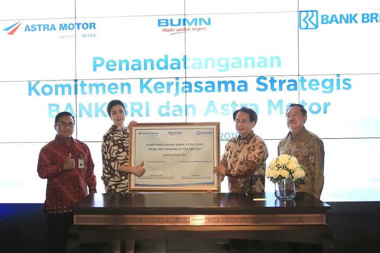 Kerja sama antara BRI dan Astra International untuk pembelian motor bagi karyawan BRI, Selasa (27/3/2018).