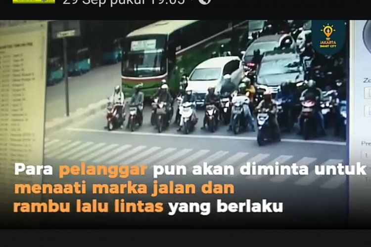 Video yang menampilkan penerapan Sistem Pengendali Lalu Lintas yang dijalankan Dinas Perhubungan DKI Jakarta.