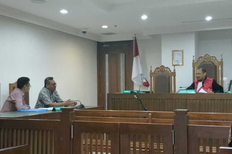 Hakim Makmur saat memimpin sidang perdana praperadilan kasus Bank Century di PN Jakarta Pusat, Jumat (26/10/2018)