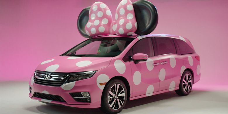 Odyssey Minnie Van