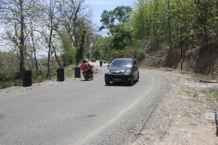 Jalan Darupono Kaliwungu Selatan. KOMPAS.Com/SLAMET PRIYATIN