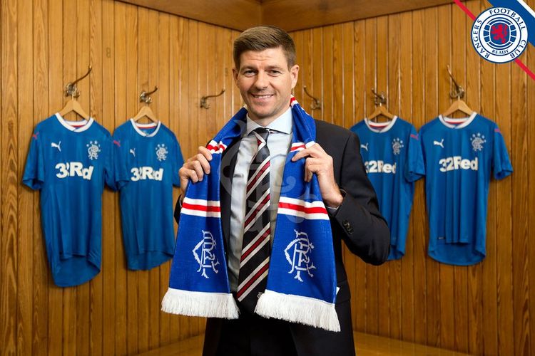 Steven Gerrard, Resmi menjadi manajer Rangers FC, Jumat (4/5/2018) 