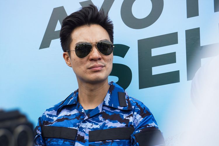 Artis peran Baim Wong ditemui dalam rangkakan Peringatan HUT TNI Angkatan Udara ke-72 di Halim Perdana Kusuma, Jakarta Timur, Sabtu (7/4/2018).