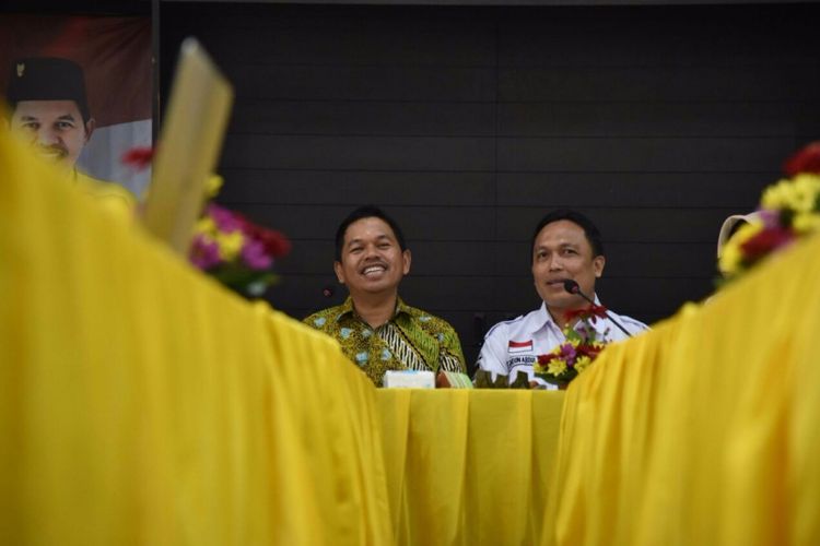 Ketua DPD Golkar Jawa Barat Dedi Mulyadi saat menghadiri verifikasi faktual di sekretarian DPD Golkar Jabar, Bandung, Senin (29/1/2018).