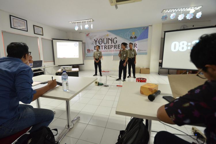 Lomba ide dan inovasi bertajuk Wahana Waste Competition di training center Wahana Jatake Tangerang, Kamis ( 22/03/2018).