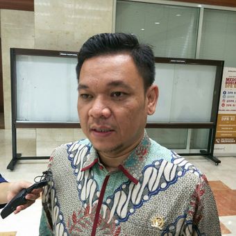 Ketua DPP Golkar Ace Hasan Syadzily di Kompleks Parlemen, Senayan, Jakarta, Senin (16/4/2018)