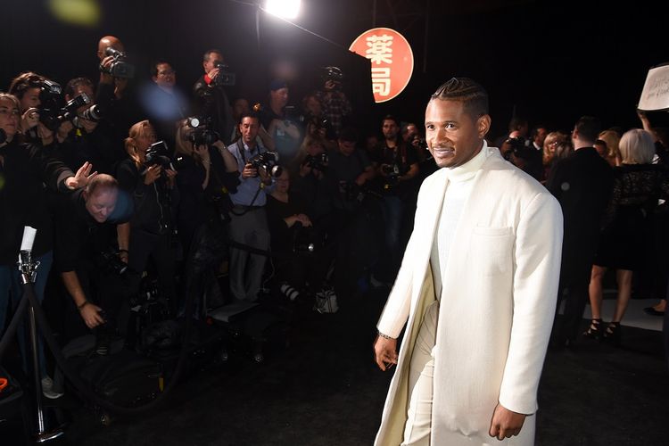 Penyanyi Usher menghadiri acara Michael Mullers HEAVEN, yang digelar oleh The Art of Elysium di Los Angeles, California, pada 5 Januari 2019.  