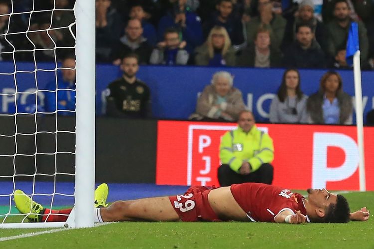 Dominic Solanke merasa frustrasi karena gagal memanfaatkan kans saat Liverpool kalah dari Leicester pada partai babak ketiga Piala Liga Inggris di Stadion King power, 19 September 2017.