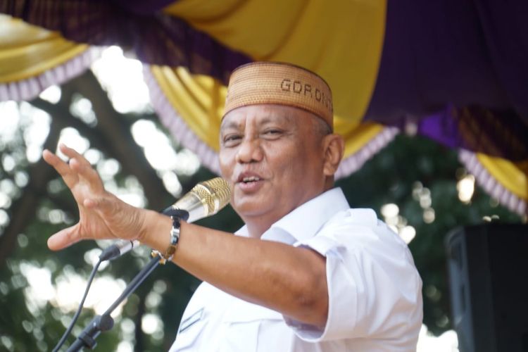 Gubernur Gorontalo, Rusli Habibie memastikan semua warga miskin mendapat layanan kesehatan gratis. Mereka diminta menunjukkan KTP Gorontalo saat berobat ke fasilitas kesehatan pemerintah.