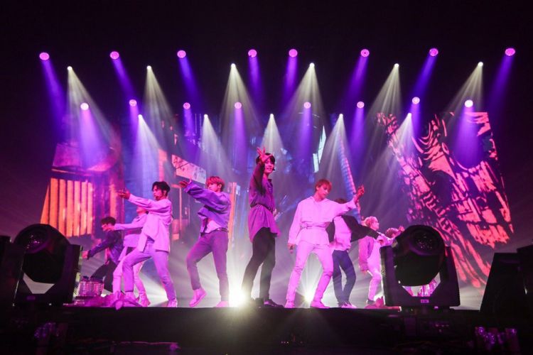 Cuplikan konser Stray Kids yang bertajuk Unveil Tour di Bangkok, Thailand, beberapa waktu lalu.