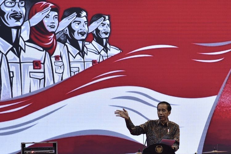 Presiden Joko Widodo menyampaikan arahan saat membuka Rapat Kerja Nasional (Rakernas) III Organisasi Kemasyarakatan Projo, di Jakarta, Senin (4/9/2017). Presiden meminta relawan Projo tidak melakukan tindakan memecah belah bangsa menjelang tahun politik. ANTARA FOTO/Puspa Perwitasari/kye/17