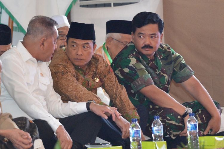 Banyak Jenderal di Belakang Jokowi, Moeldoko Sebut Bukan untuk Lawan Prabowo