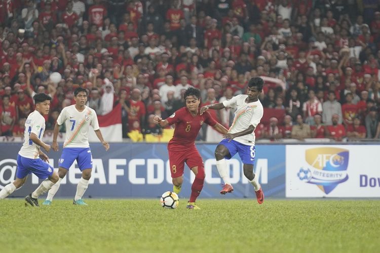 Timnas U-16 Indonesia berhadapan dengan India pada laga pamungkas Grup C Piala Asia U-16 2018 di Stadion Bukit Jalil, 27 September 2018. 