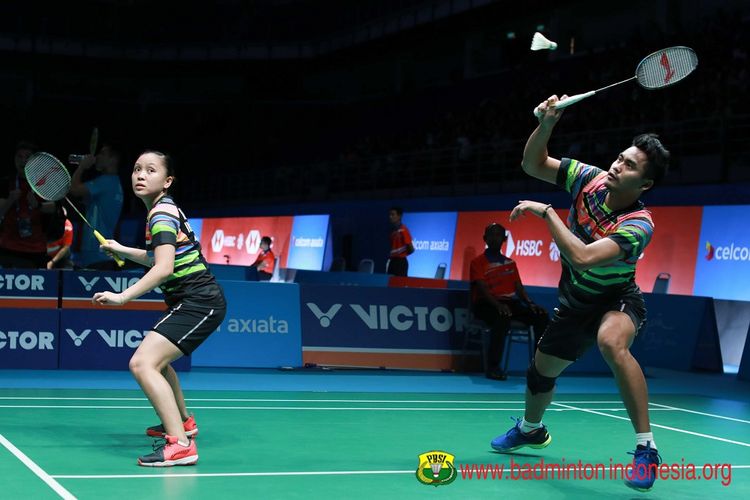 Tontowi Ahmad/Winny Oktavina Kandow berlaga dalam Malaysia Open 2019 di Axiata Arena, 4 April 2019. 