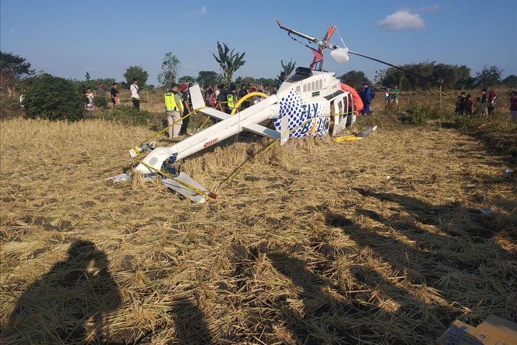 Helikopter yang jatuh di Desa Kawo, Kecamatan Pujut, Lombok Tengah