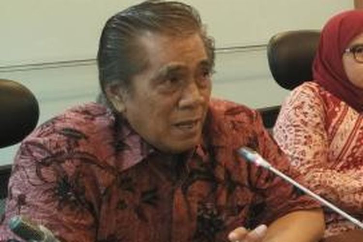 Anggota Fraksi PDI-P Nazaruddin Kiemas.
