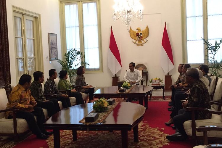 Presiden Joko Widodo bertemu panita seleksi calon pimpinan Komisi Pemberantasan Korupsi Korupsi. Pertemuan berlangsung di Istana Merdeka, Jakarta, Senin (17/6/2019).