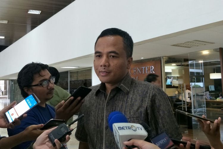 Wakil Ketua Umum Partai Persatuan Pembangunan Arwani Thomafi di Kompleks Parlemen Senaya , Jakarta, Selasa (19/3/2019). 