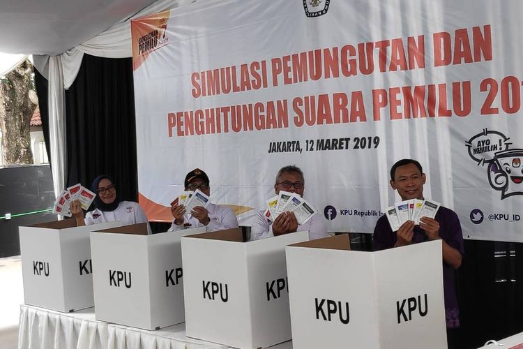 Simulasi pemungutan dan penghitungan suara di kantor KPU, Menteng, Jakarta Pusat, Selasa (12/3/2019).