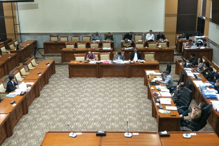 Komisi III DPR melakukan uji kelayakan terhadap calon hakim agung d Kompleks Parlemen Senayan, Jakarta, Senin (20/5/2019). 