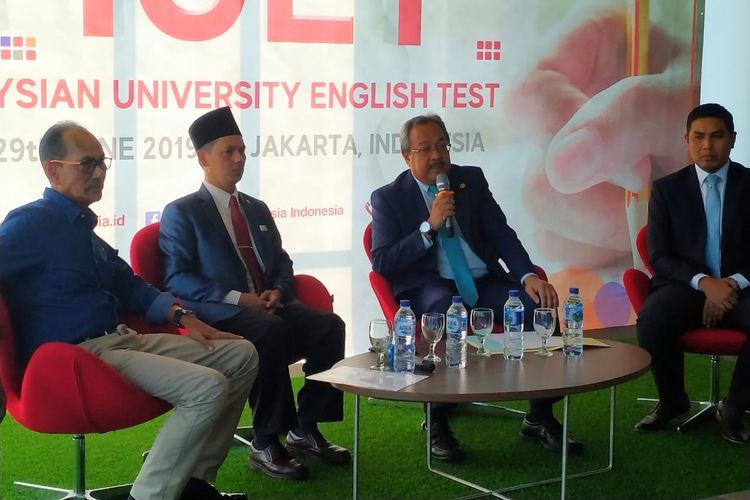 Kedutaan Besar Malaysia, Education Malaysia Indonesia (EMI) dan Kementerian Pendidikan Malaysia bekerjasama dengan Knowledge Link Intercultural School (KLIS) memperkenalkan Malaysia University English Test (MUET) di Jakarta (26/6/2019).