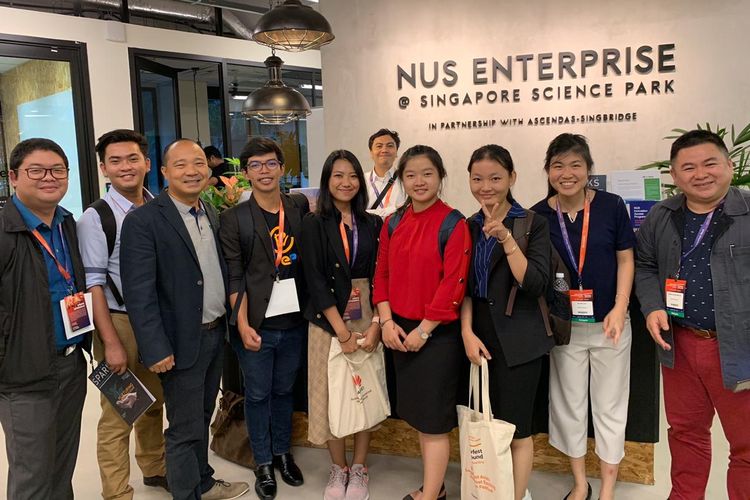 Yuni pendiri Walibu (kelima dari kiri), salah satu startup inkubasi Tech Incubator Skystar Ventures Univesitas Multimedia Nusantara (UMN) mendapatkan kesempatan sebagai salah satu startup Indonesia untuk mengikuti kegiatan ASEAN-JAIF BUSINESS MATCHING Project di Singapura (26-28/6/2019).