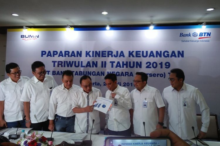 PT Bank Tabungan Negara (Persero) Tbk bersiap menerbitkan junior global bond, Jumat (16/7/2019).